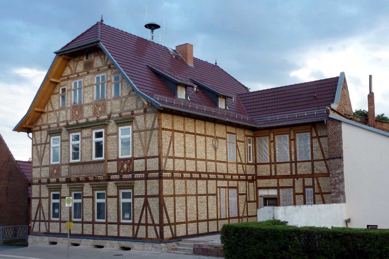 Dach- und Fassadensanierung an der ehemaligen Schule in Wipperdorf - privater Antragsteller