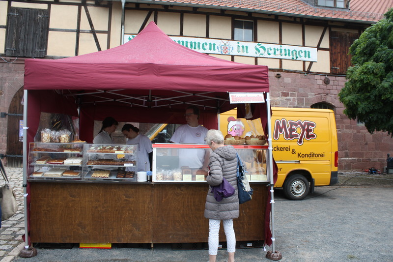 Bäcker Meye aus Allstedt bot div. Brot- und Kuchensorten an
