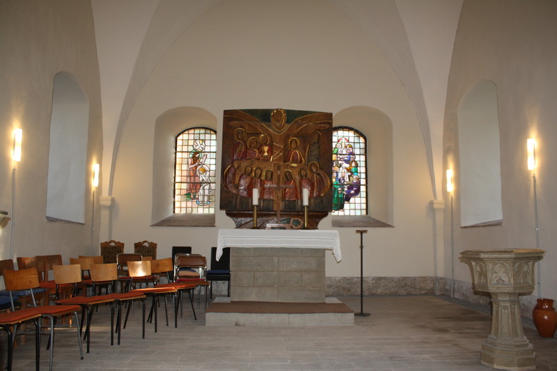 Neues Leben in alten Mauern - unter diesem Motto läuft die Kirchensanierung in Leimbach - hier der fertige Altarraum